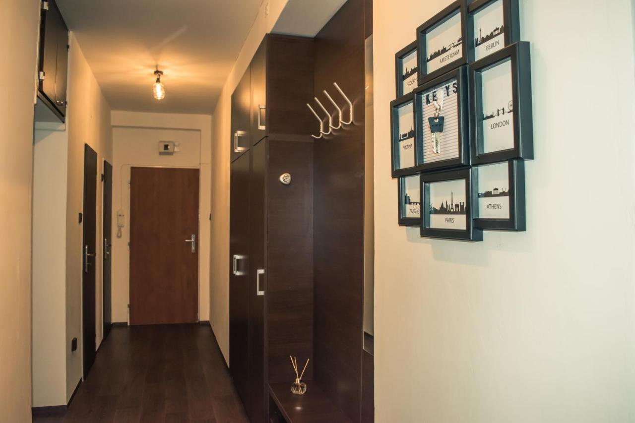 Apartman Jnj Velkomoravska 奥洛穆茨 外观 照片